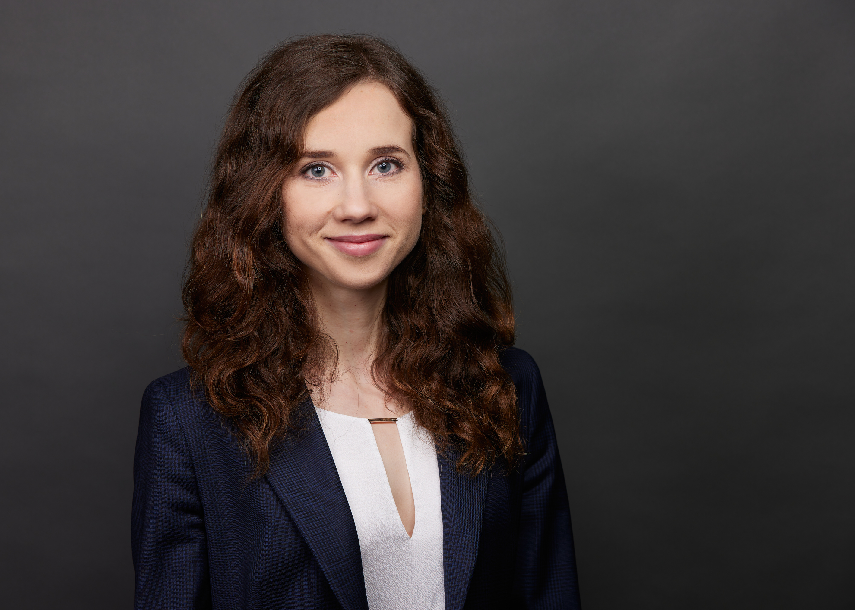 Porträtfoto der Autorin Amelie Bass