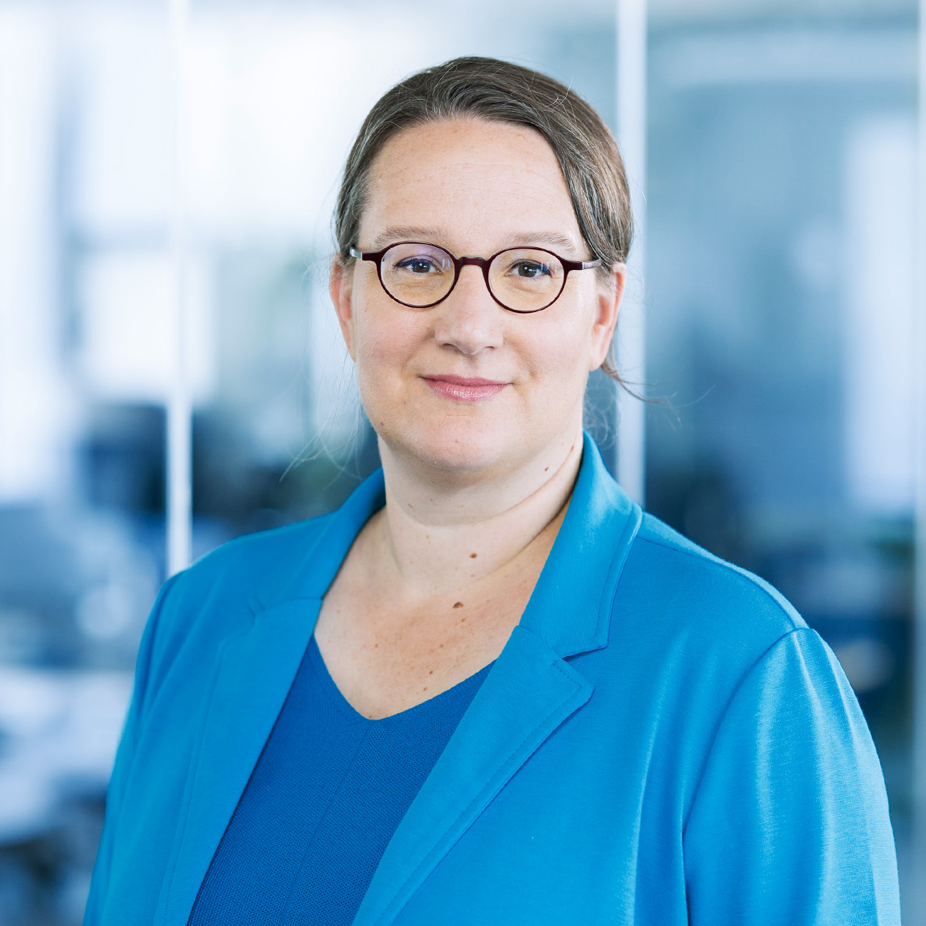 Porträtfoto von Julia Müller, Communications Managerin beim DigitalService