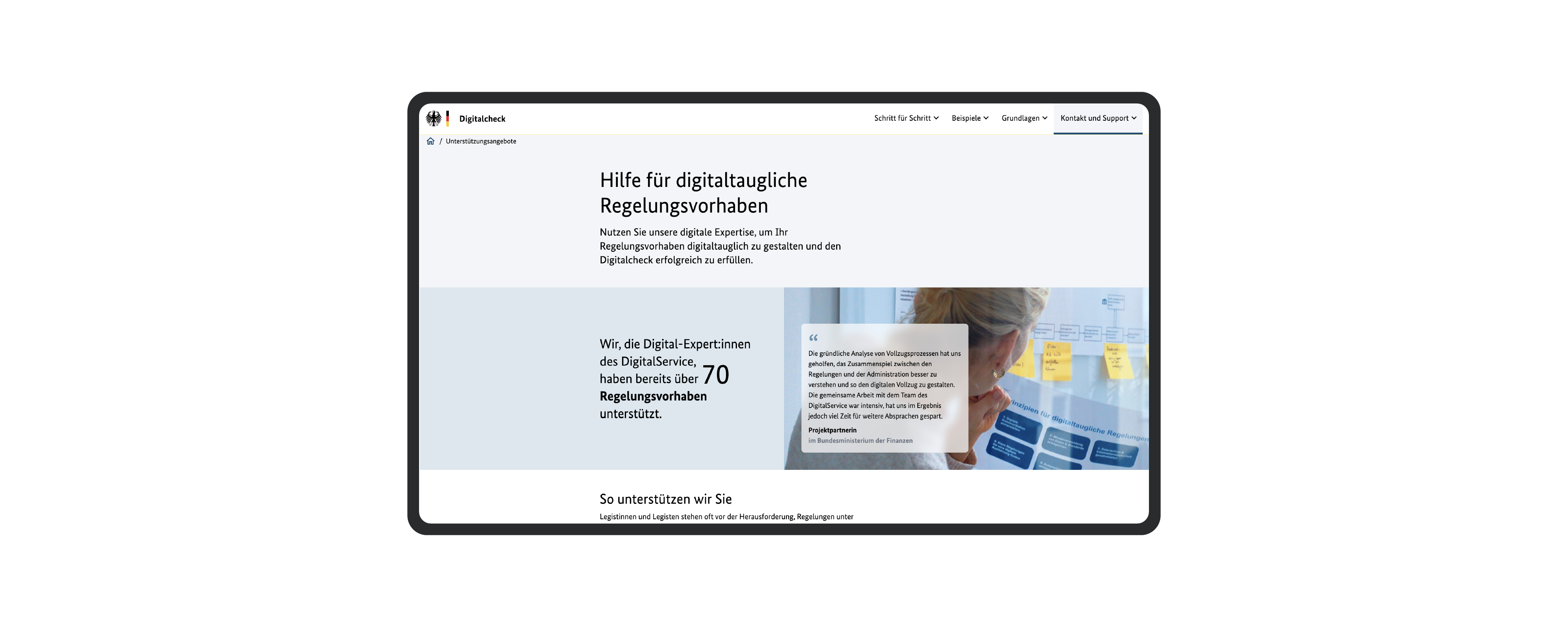 Eine Informationsseite auf einem Tablet für Legist:innen zeigt das Unterstützungsangebot „Hilfe für digitaltaugliche Regelungsvorhaben“