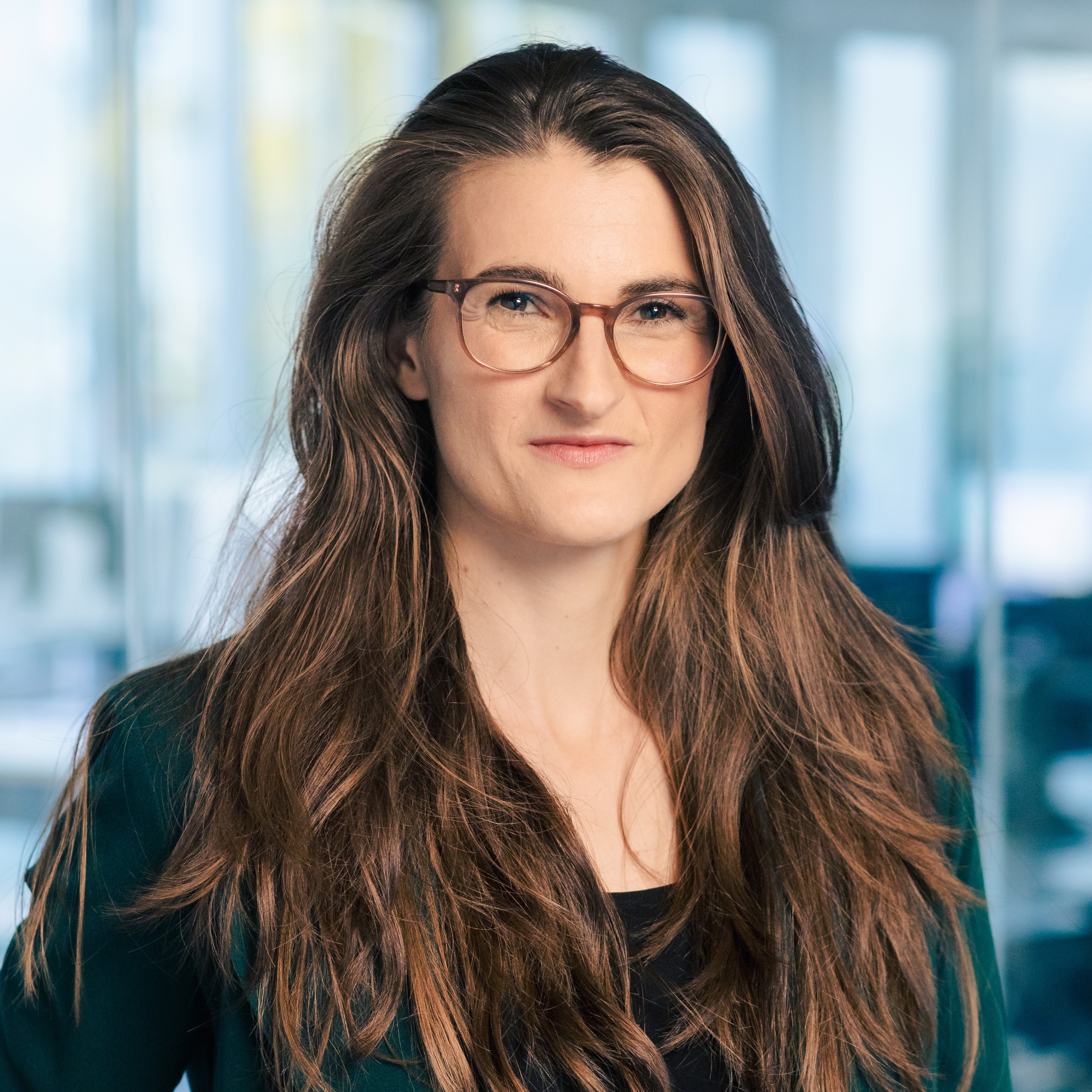 Portrait picture of Anna-Lisa Obermann, Head of People & Workplace at DigitalService