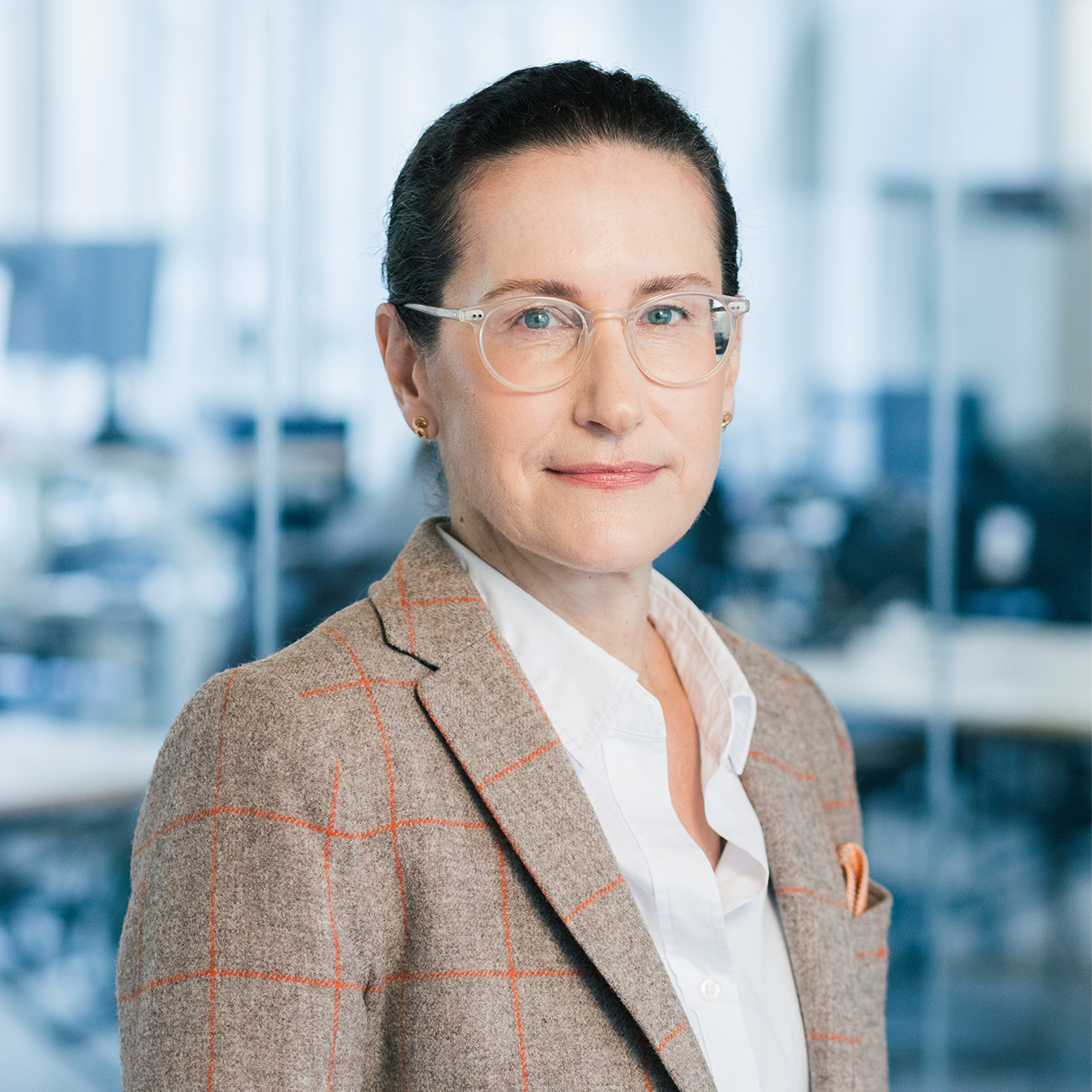Portrait picture of Anja Theurer, CFO at DigitalService