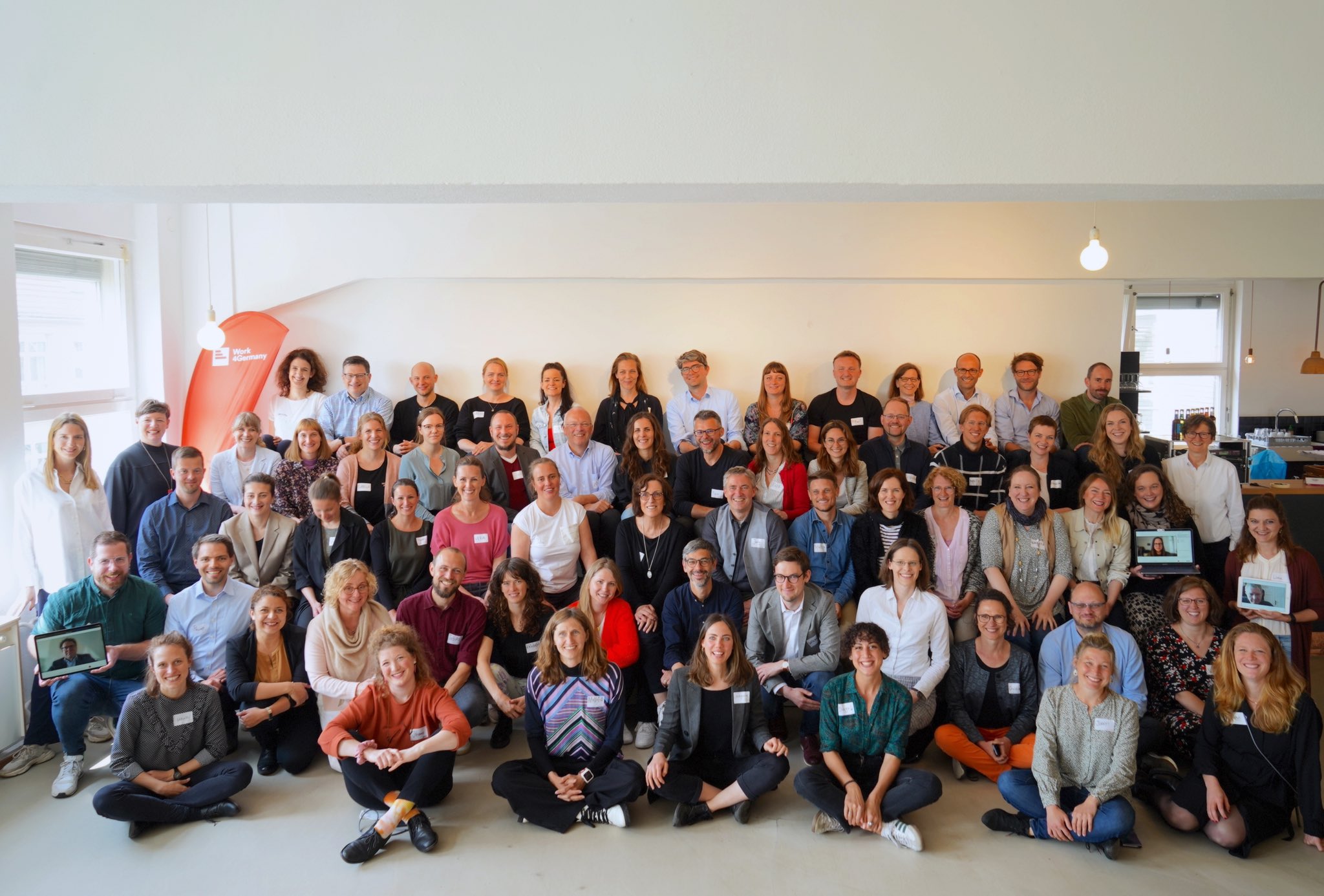 Group photo of the Work4Germany class of 2022.